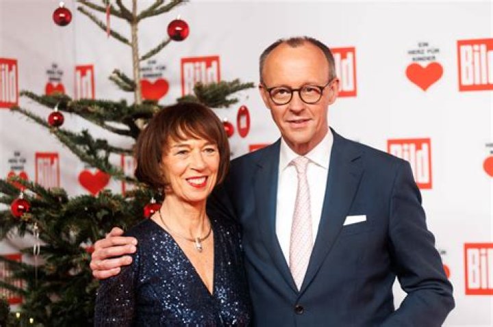 Exploring The Mia Schweitzer Nude Controversy And Beyond